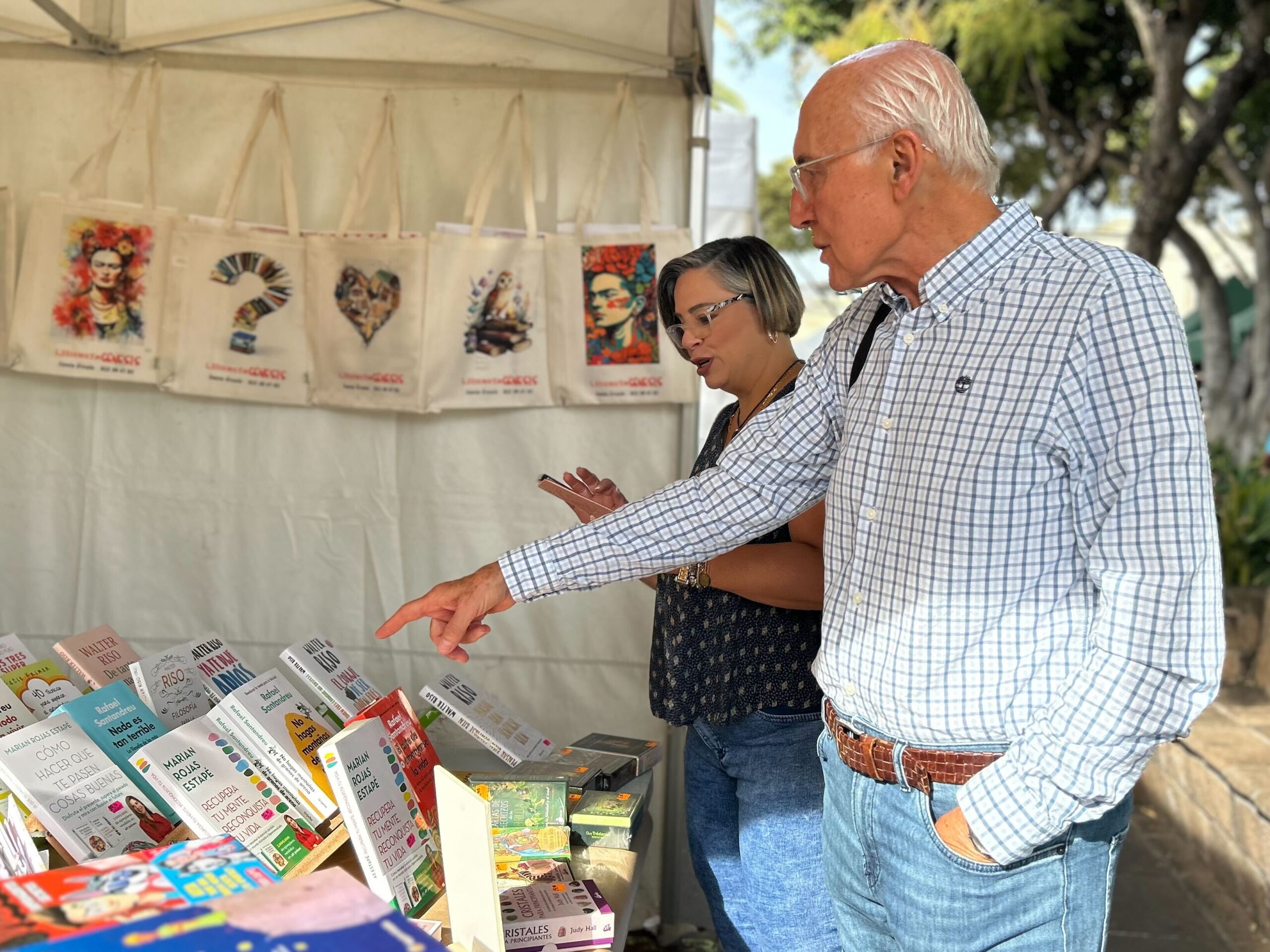 Más de 2.000 personas participan la XV Feria del Libro de Santa Úrsula
